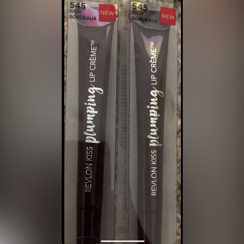 Revlon Kiss Plumping Lip Creme -545
RICH BORDEAUX 2 pc lot